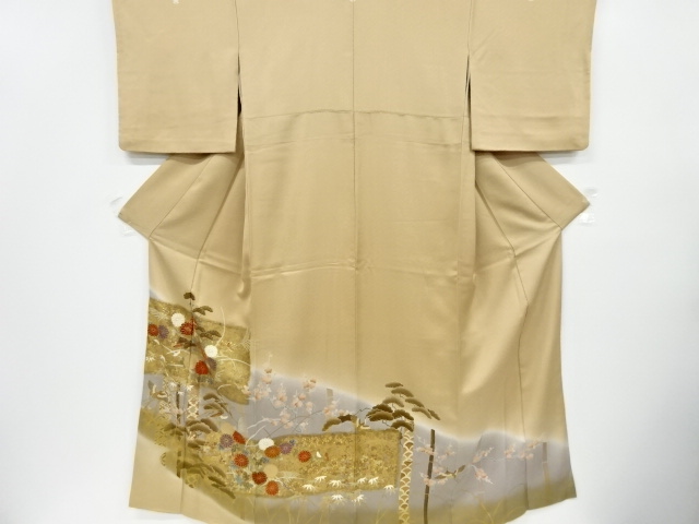 リサイクル　松竹梅模様刺繍五つ紋色留袖(比翼付き)